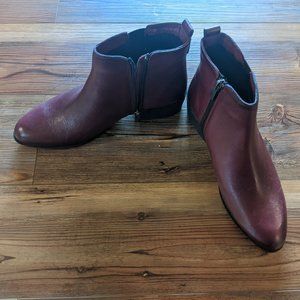 NWOT Spring Step McKayla Booties in Bordeaux